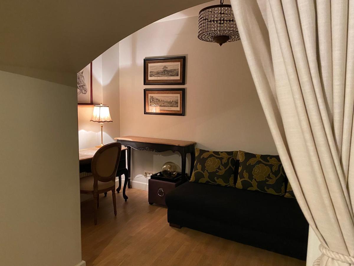 Exclusive Gaono Apartment In The Heart Of Old Town Вильнюс Экстерьер фото
