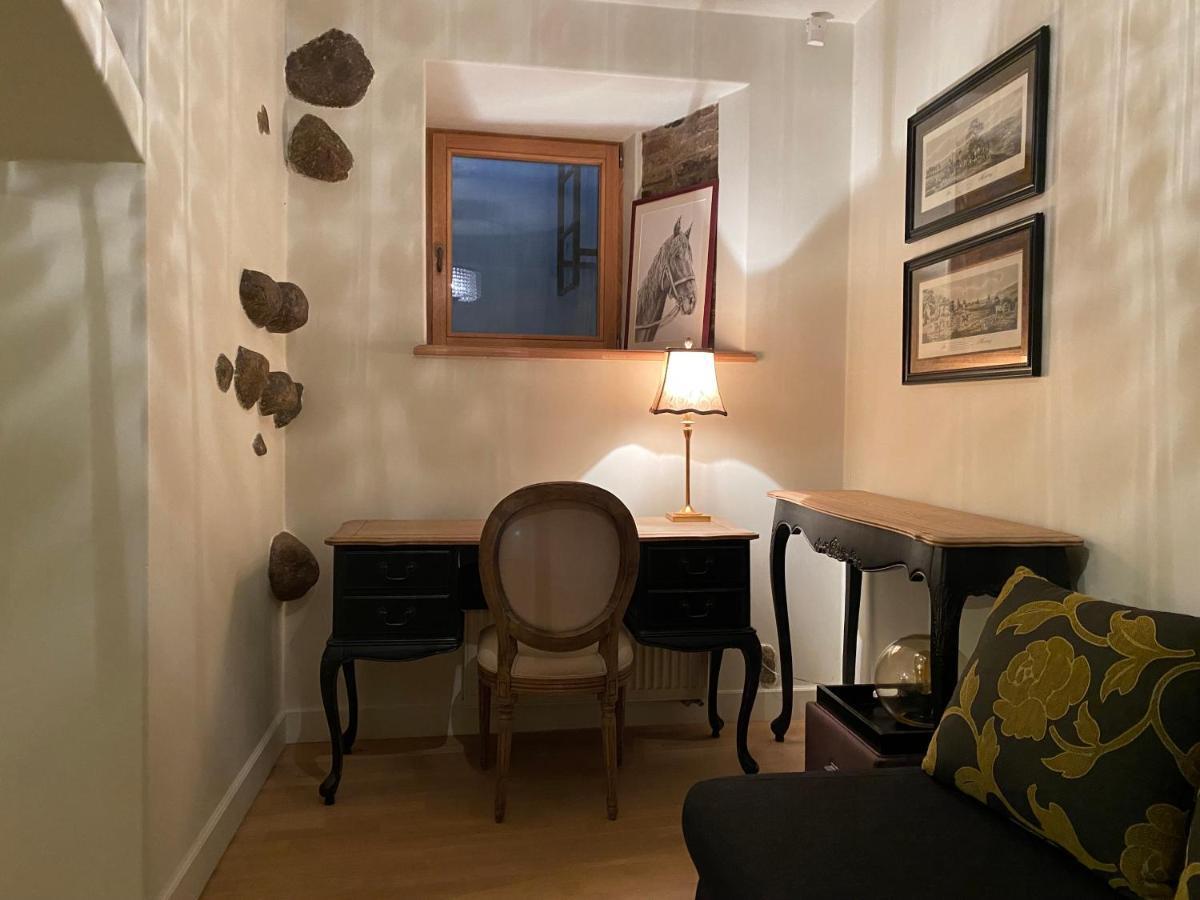 Exclusive Gaono Apartment In The Heart Of Old Town Вильнюс Экстерьер фото