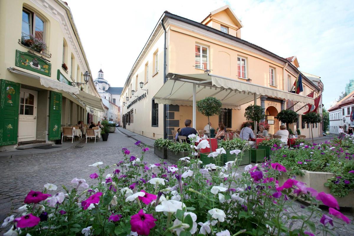 Exclusive Gaono Apartment In The Heart Of Old Town Вильнюс Экстерьер фото